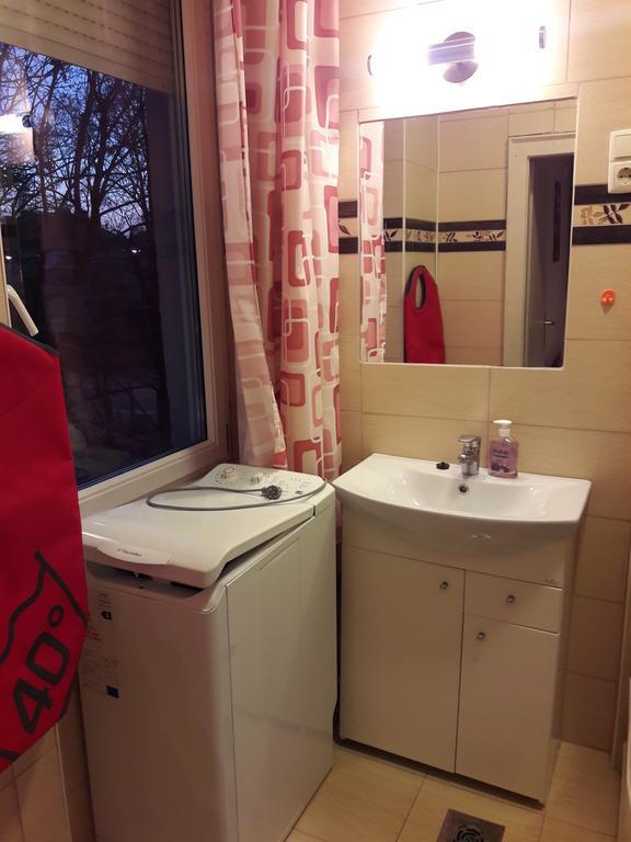Home Apartman Debrecen Bagian luar foto